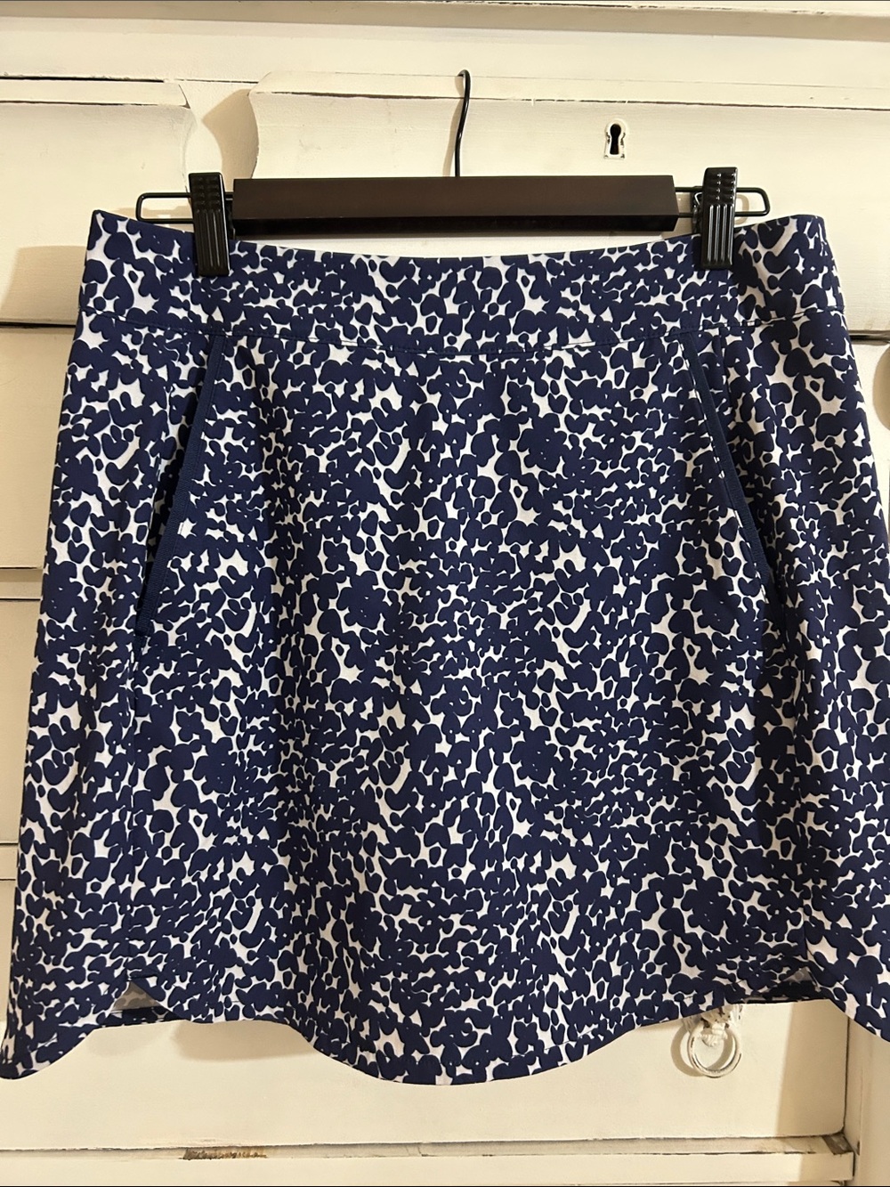Vineyard Vines Navy and White Printed Skirt